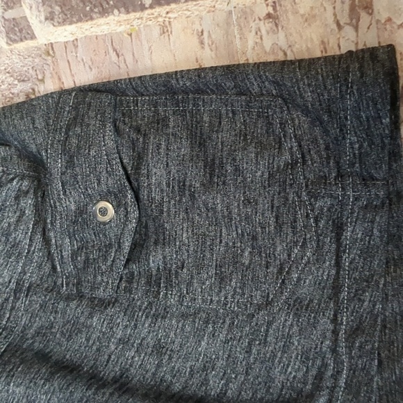 KUHL gray cargo skirt size small/medium - Picture 2 of 5